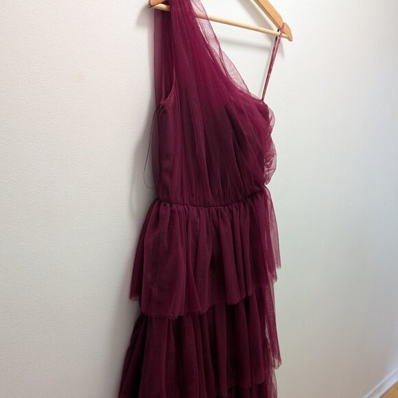 ONE SHOULDER TULLE CHI CHI LONDON DRESS - Picture 1 of 8